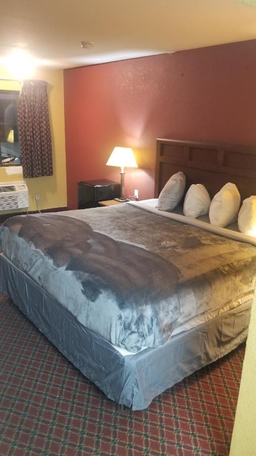 Hotel King Bed Hotel Room 110 Wi-Fi Booking Stillwater Exterior foto